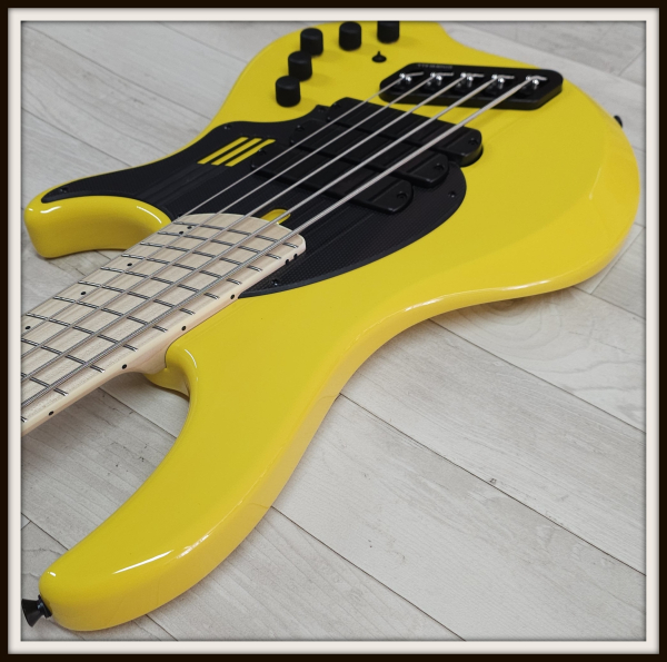 Preview: Dingwall NG3 5-String Nolly, Ferrari Yellow LTD, Signature,  Limited Run